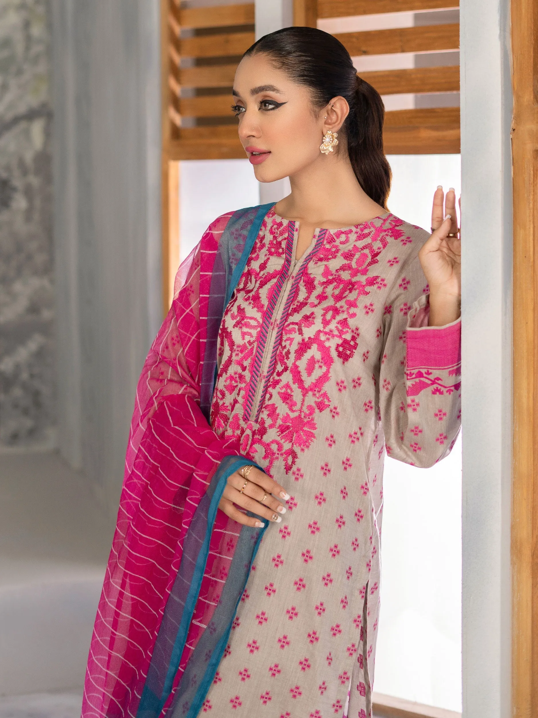 3 Piece Embroidered Jacquard Suit | Lime Light Women Eid Collection 2023