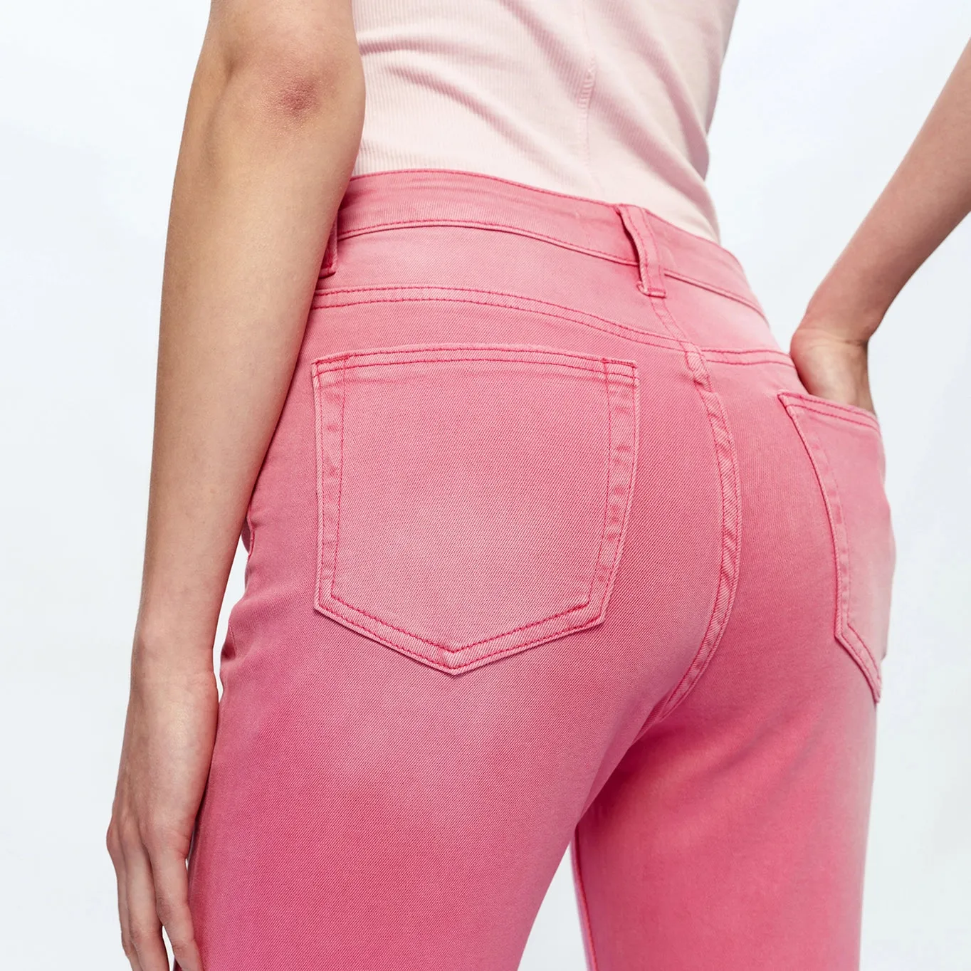 Alice Jeans in Bubble Pink