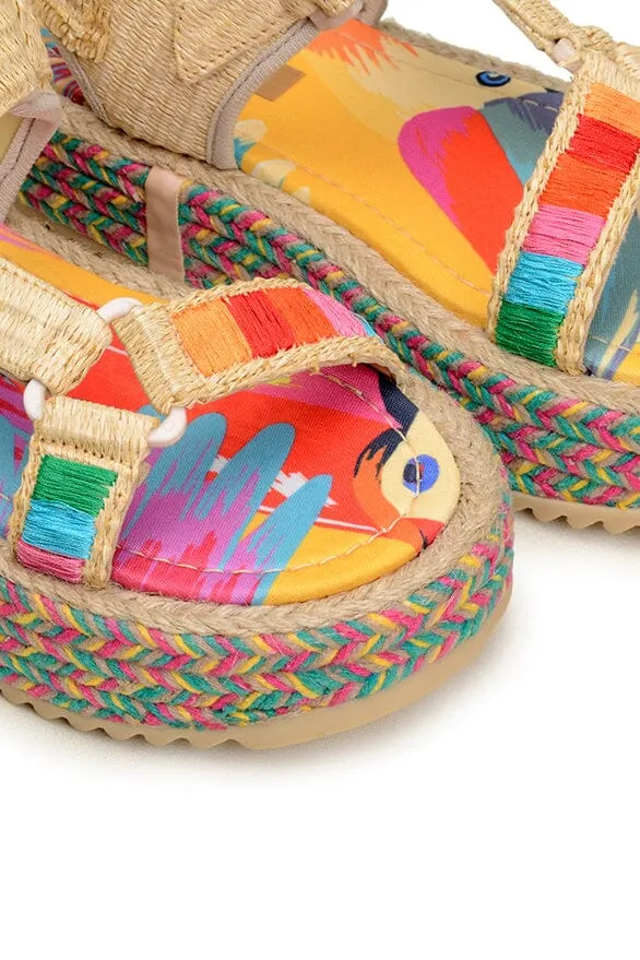 COLORFUL TOUCANS FLATFORM RAFFIA VELCRO SANDAL