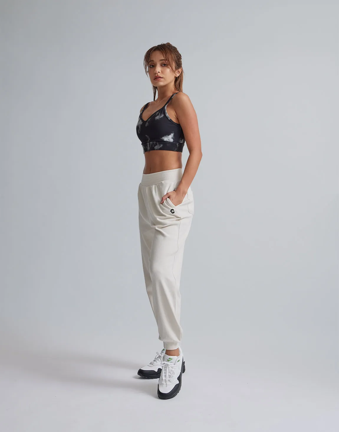 CRONOS WOMEN RELAXING JOGGER PANTS【WHITE】