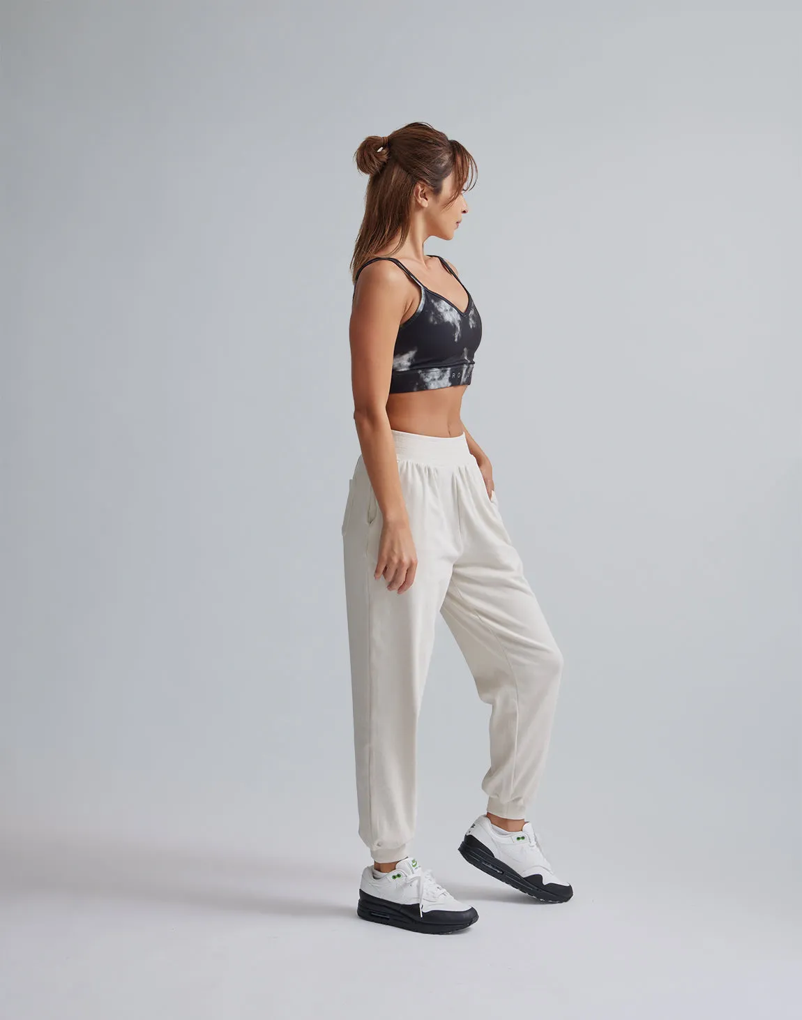 CRONOS WOMEN RELAXING JOGGER PANTS【WHITE】