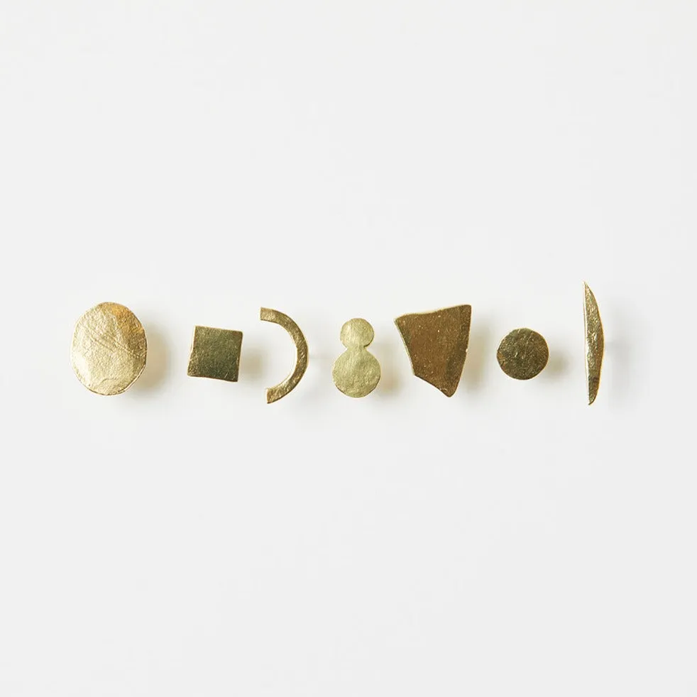 Dot Studs | E7501