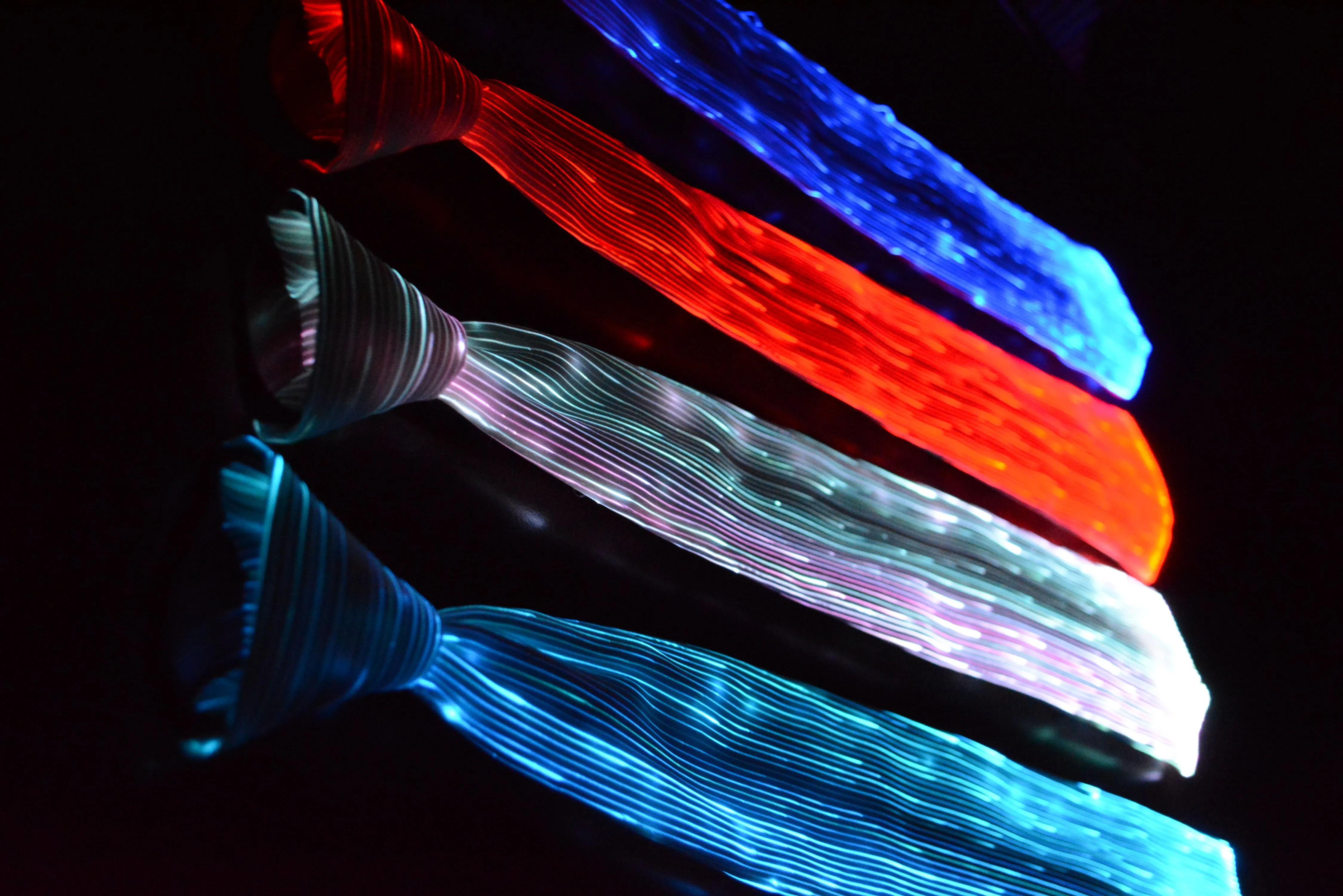 Fiber Optic Illuminated Tie