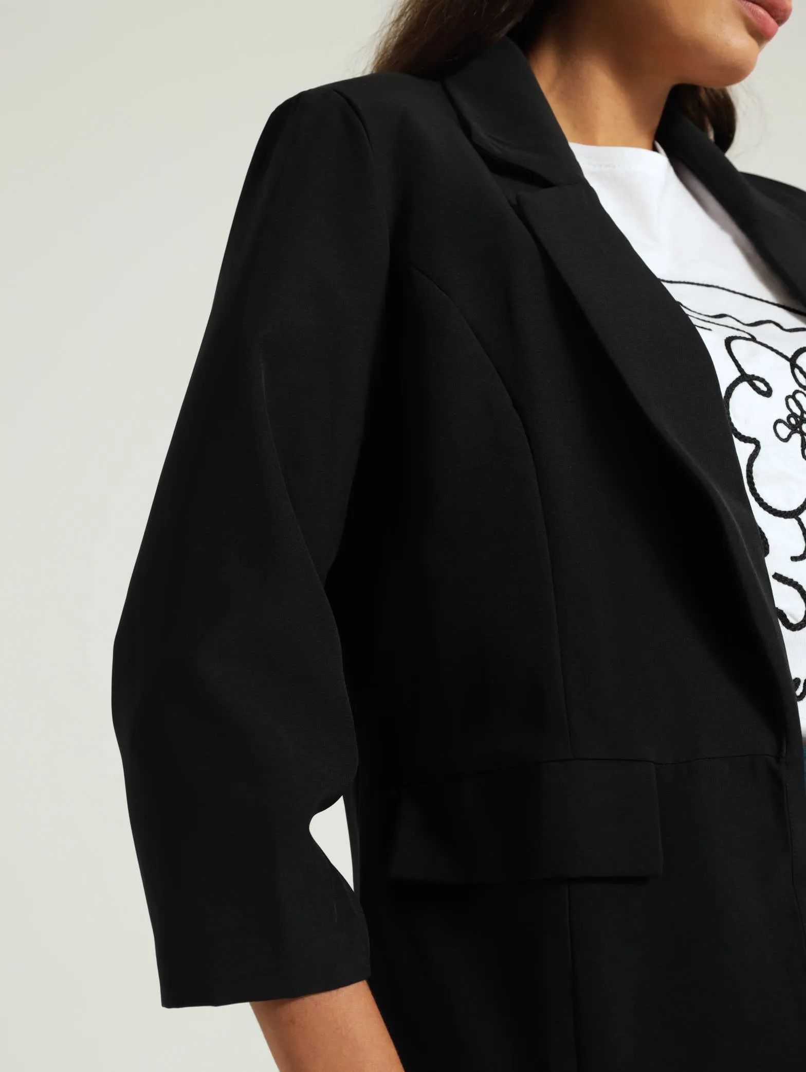 Gauged Sleeve Blazer - Black