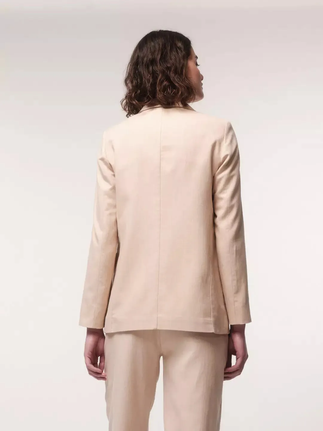 linen tencel cotton blazer in oatmilk