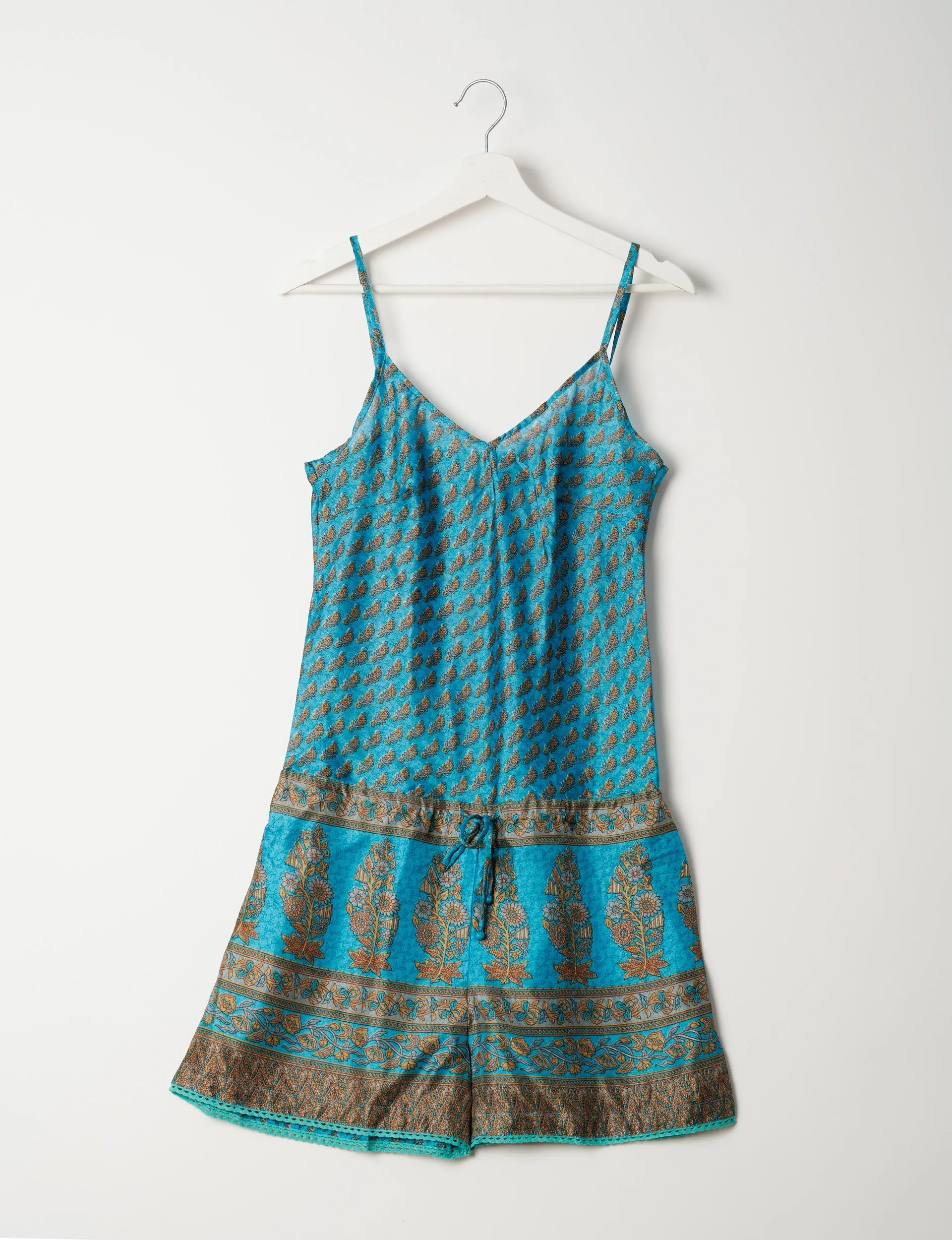 PLAYSUIT WITH LACE