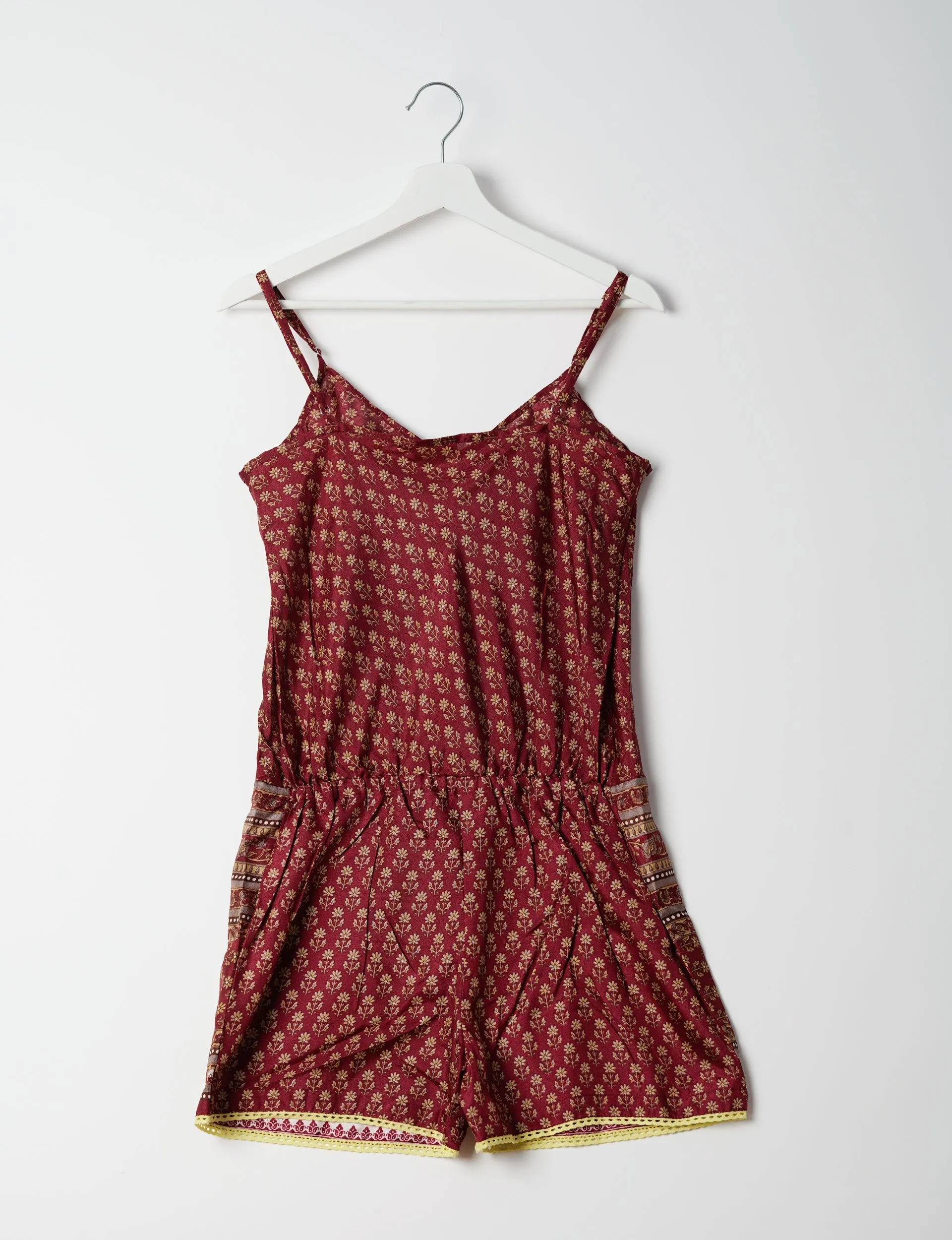 PLAYSUIT WITH LACE