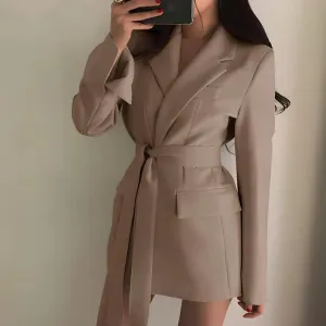 Ravikna - eleganter blazer mit gürtel