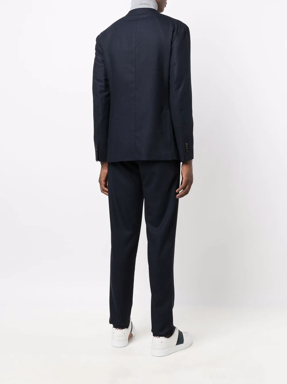Single-breasted suit