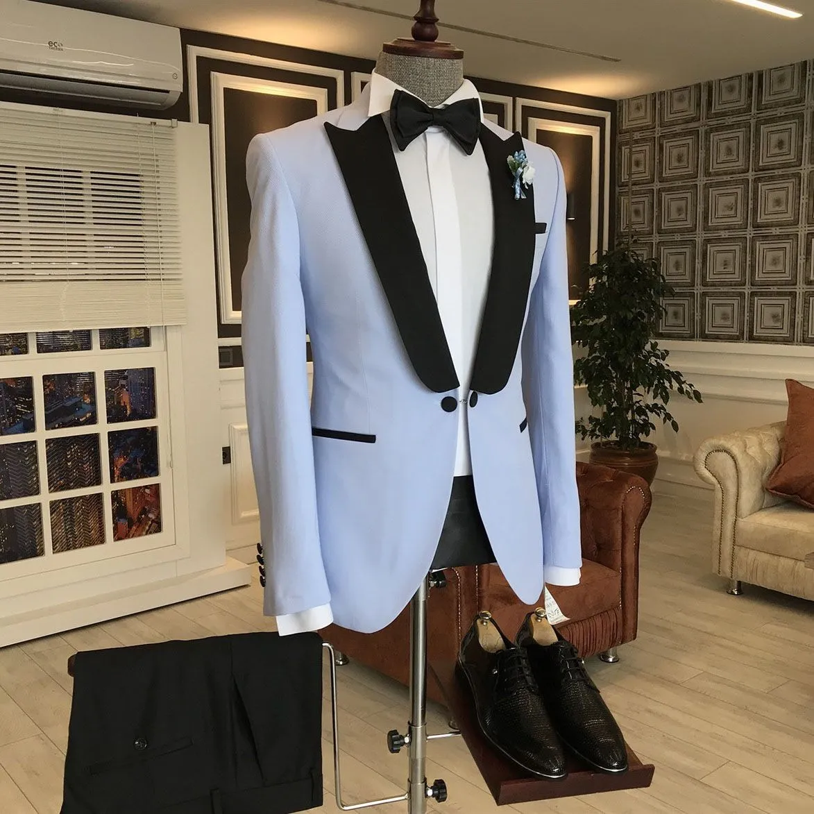 Sky Blue One Button Slim Fit Men Suits Mixed Black Peaked Lapel