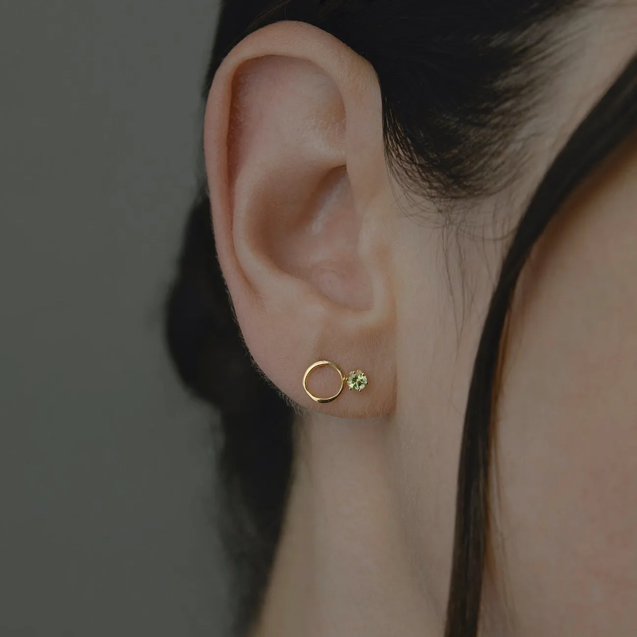 Small Circle Studs | E0101