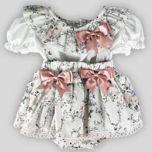 Spanish-Style Floral Summer Outfit – Ivory & Dusky Pink