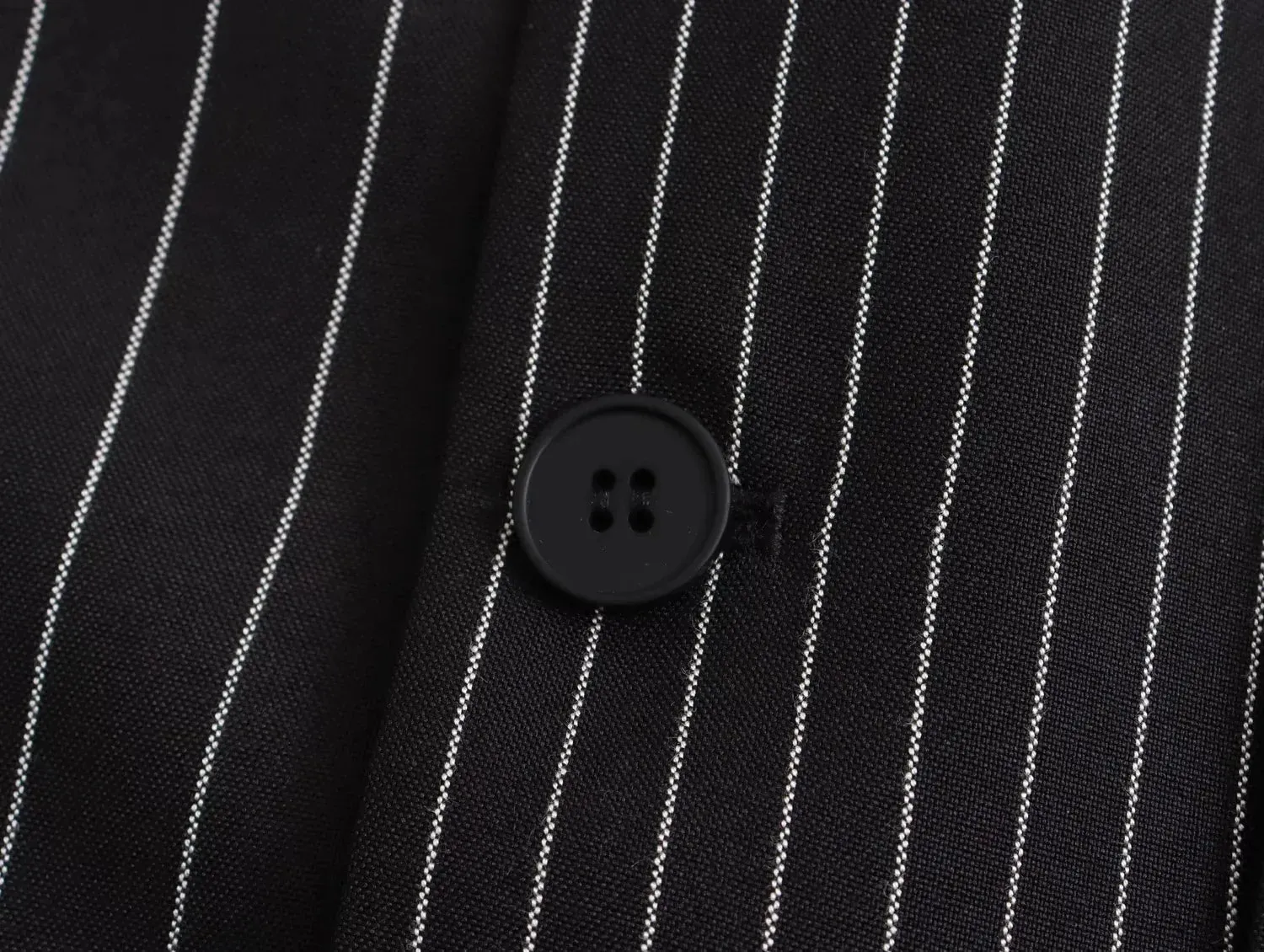 Striped V-Neck Blazer: Casual Office for 2024 Autumn with Pockets