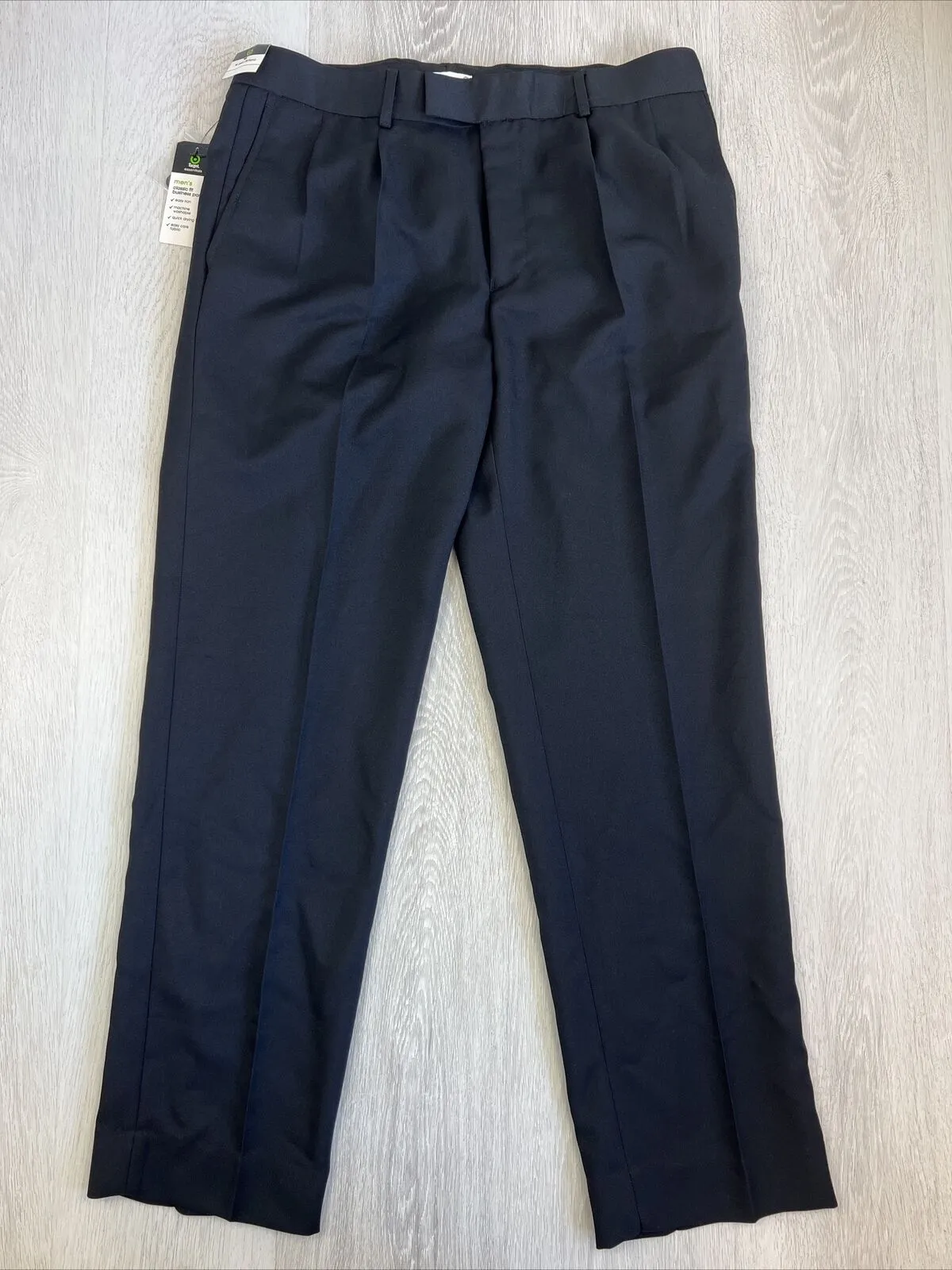 Target Mens Classic Cut Business Pants Suit Pants Size 34 (NEW)