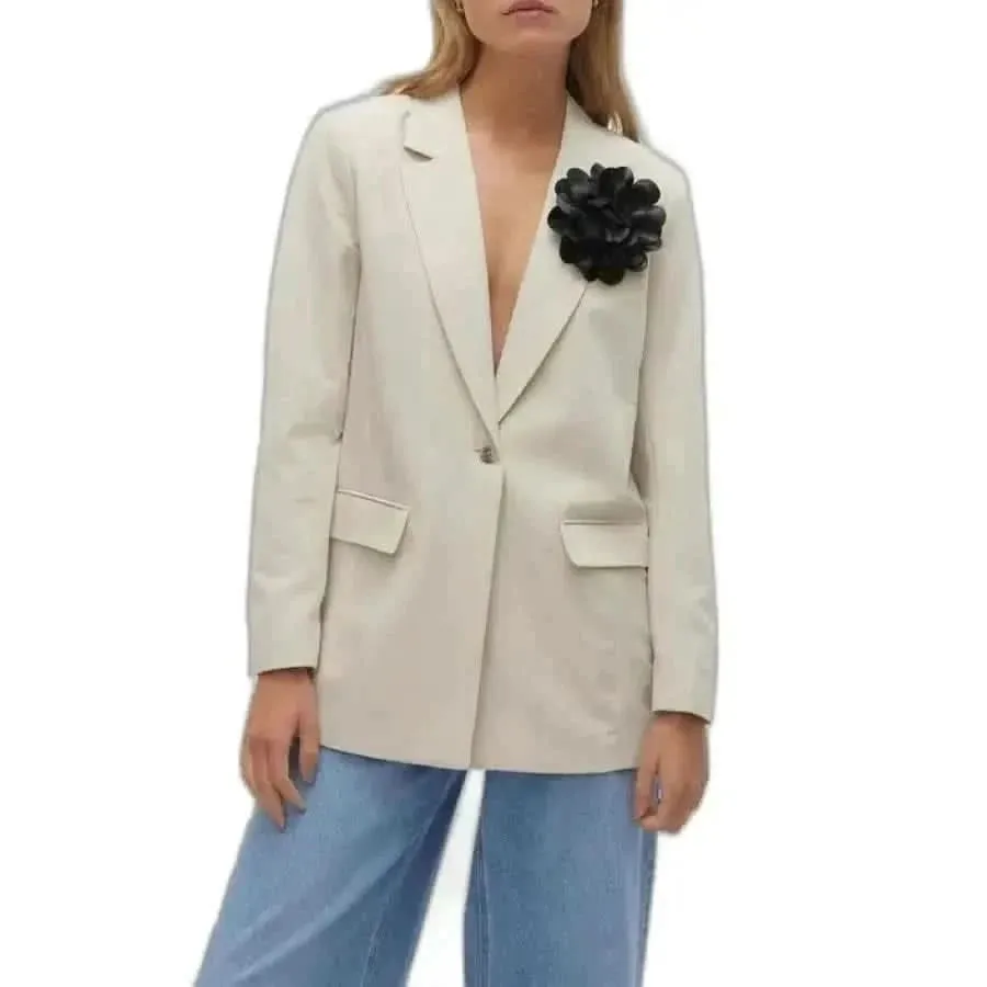 Vero Moda Women's Beige Blazer with Button and Front Pockets