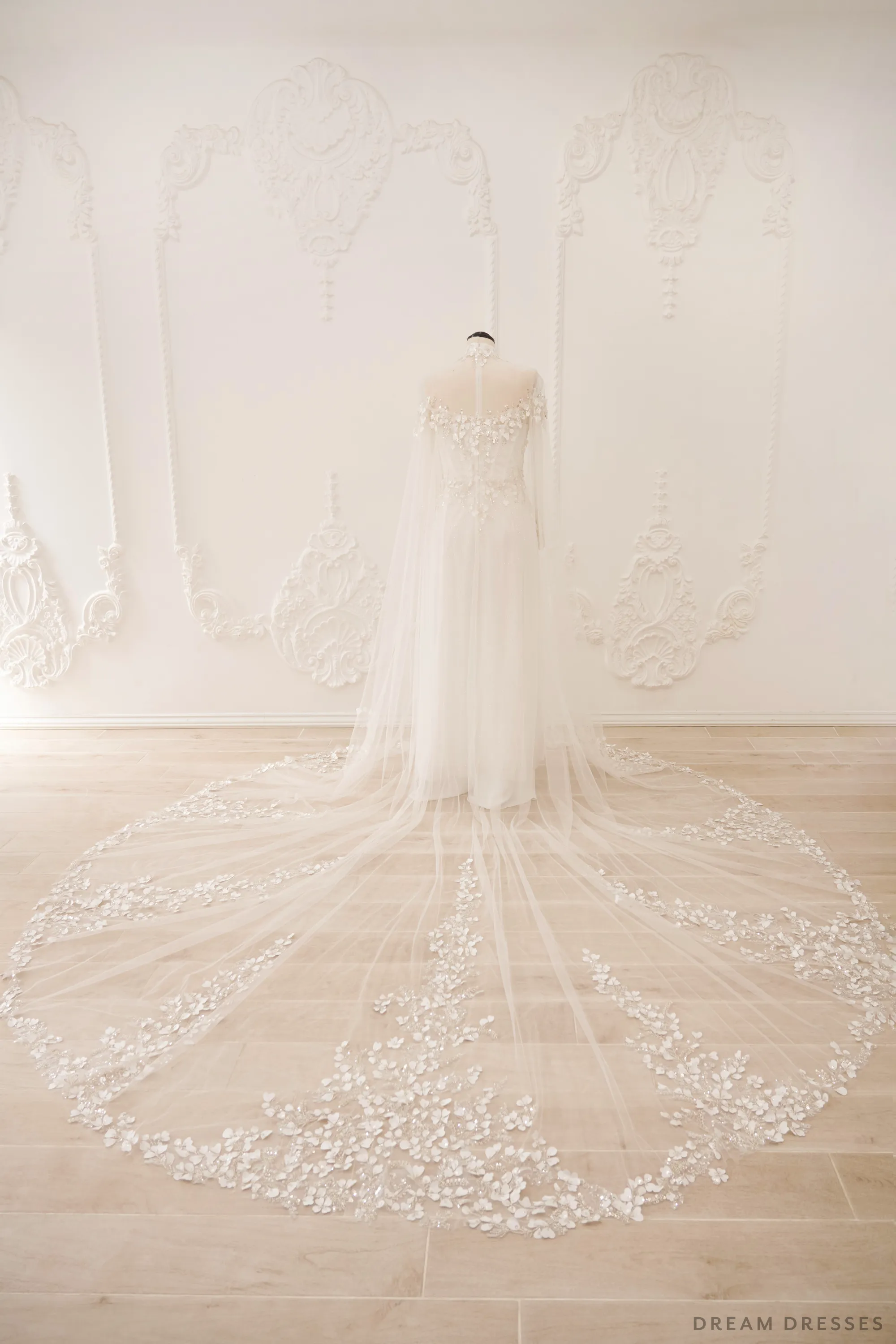 White Bridal Ao Dai | Vietnamese Traditional Bridal Dress with 3D Lace (#JANG)
